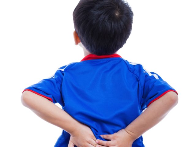 子どもの腰痛が増えている理由とは？